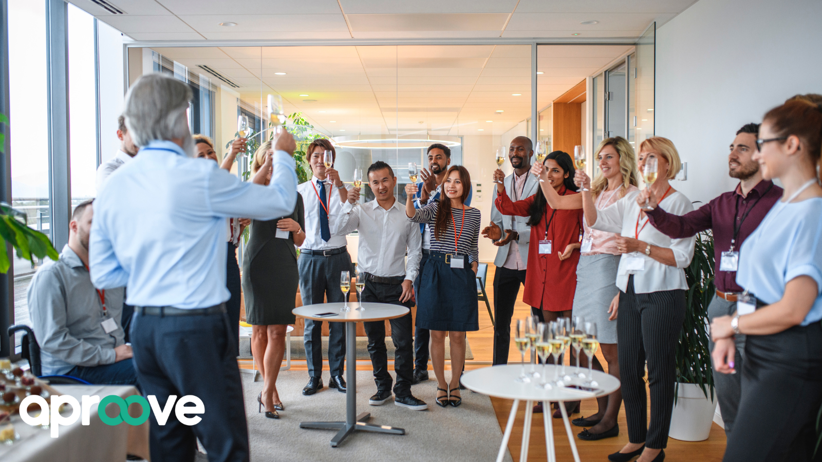 features to seek when selecting project management software for product launches - Aproove 
